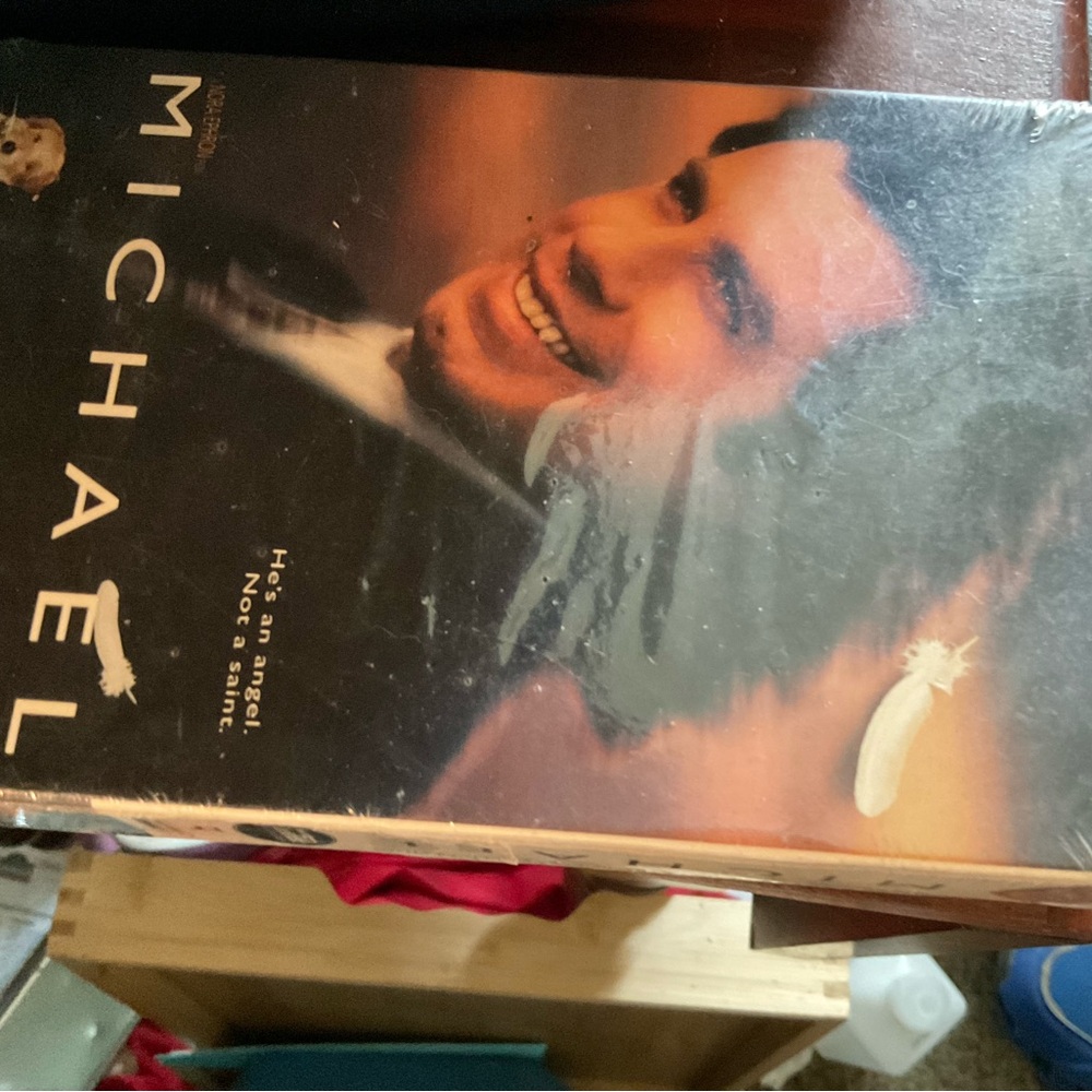 Sealed vhs tape movie MICHAEL STARRING JOHN TRAVOLTA